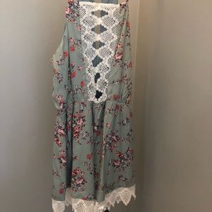 Never worn lace floral romper - size L